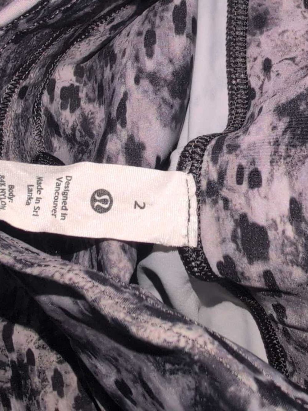lululemon athletica Base Pace High-Rise Tight 25" - Estuary Grey Multi - Picture 3 of 4